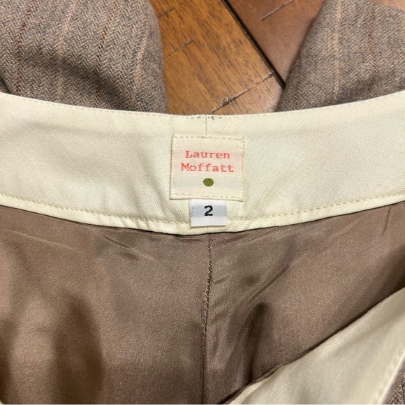 Lauren Moffatt from Anthropologie Brown Herringbone Wool Pleated Shorts, Size 2 - Picture 4 of 4